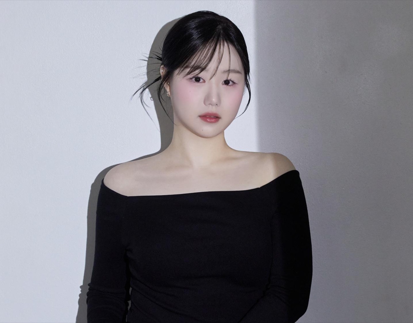 Winter, Artist at J. Seoul